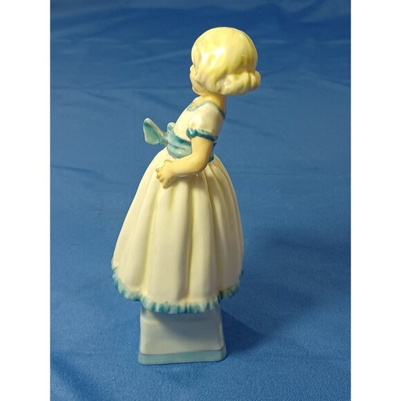 Royal Worcester 1949 Bone China Figurine Monday Child Fair Of Face #3257 England - Picture 9 of 16